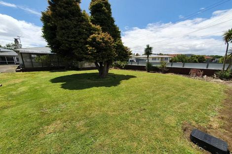 Photo of property in 4 Balfour Road, Manurewa, Auckland, 2102