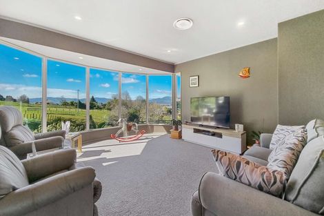 Photo of property in 24 Mountain Road, Western Heights, Rotorua, 3015