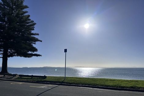 Photo of property in 2/8 The Esplanade, Eastern Beach, Auckland, 2012