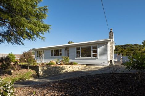 Photo of property in 76 Hampden Street, Picton, 7220