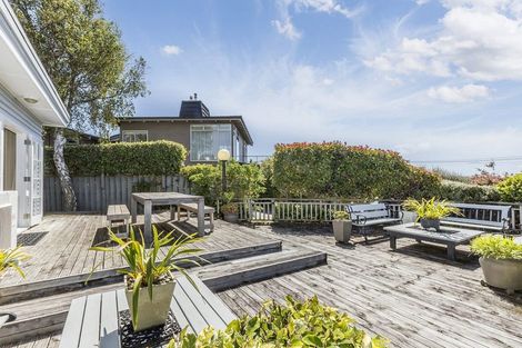 Photo of property in 31 Kiriwai Road, Paremata, Porirua, 5024