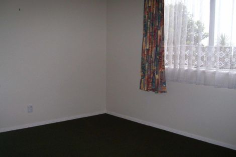 Photo of property in 1/2 Cathie Place, Karori, Wellington, 6012