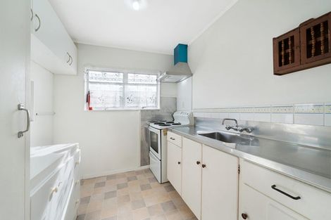 Photo of property in 1/47 Flanshaw Road, Te Atatu South, Auckland, 0610