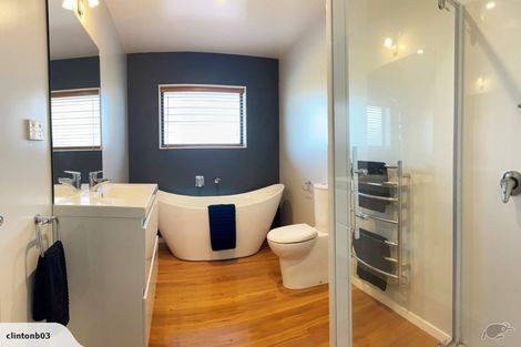 Photo of property in 24 Shadon Place, Stanmore Bay, Whangaparaoa, 0932