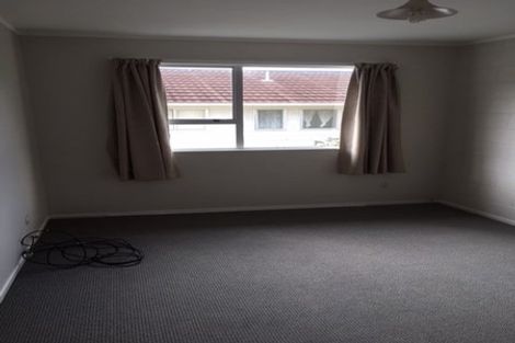 Photo of property in 24b Fitzpatrick Street, Newlands, Wellington, 6037