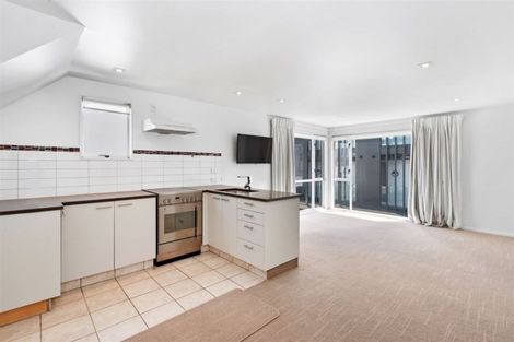 Photo of property in 8/32 Cranmer Square, Christchurch Central, Christchurch, 8013