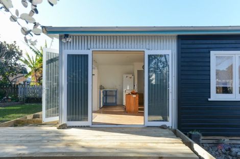 Photo of property in 317 Clifton Road, Te Awanga, 4102