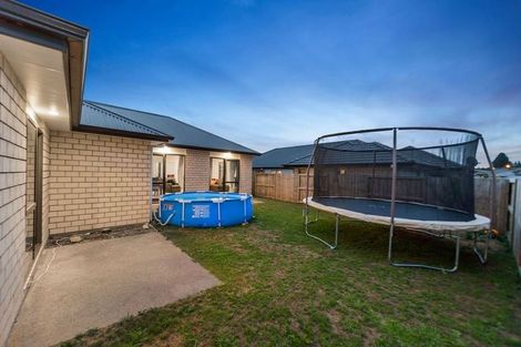 Photo of property in 5 Teatree Close, Huntington, Hamilton, 3210