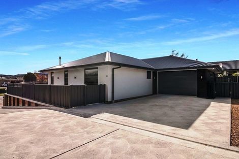 Photo of property in 12 Waenga Drive, Cromwell, 9310