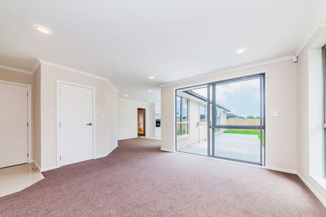 Photo of property in 16 Wellfield Drive, Papakura, 2110
