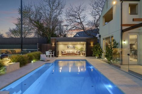 Photo of property in 90 Memorial Avenue, Ilam, Christchurch, 8053