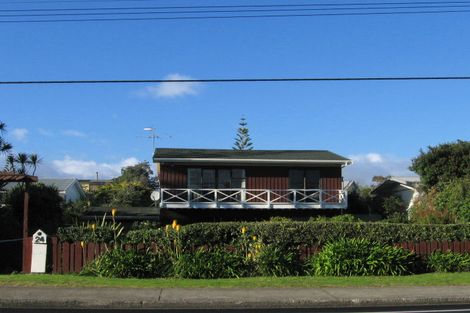 Photo of property in 24 Field Way, Waikanae Beach, Waikanae, 5036