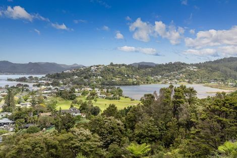 Photo of property in 8 Mason Rise, Tairua, 3508