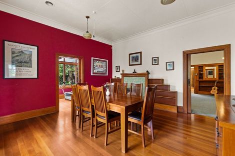 Photo of property in 11 Thompson Road, Bluff Hill, Napier, 4110