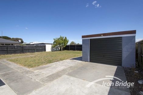Photo of property in 33 Lamorna Road, Parklands, Christchurch, 8083