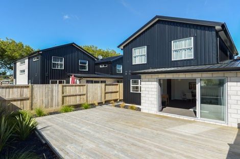 Photo of property in 2 Garnett Avenue, Forest Lake, Hamilton, 3200