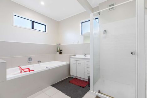 Photo of property in 51 Hindmarsh Street, Henderson, Auckland, 0612