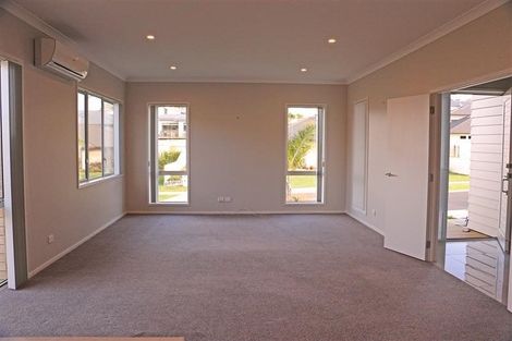 Photo of property in 6 Hapuka Close, Snells Beach, 0920