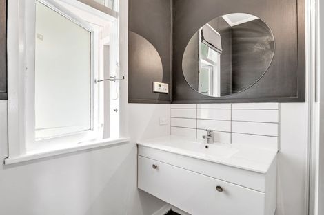 Photo of property in 23 South Street, West End, Palmerston North, 4410