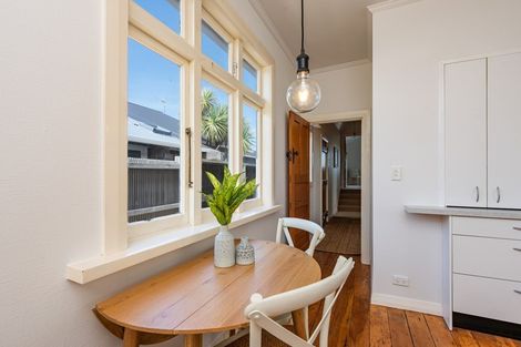 Photo of property in 36 Apu Crescent, Lyall Bay, Wellington, 6022