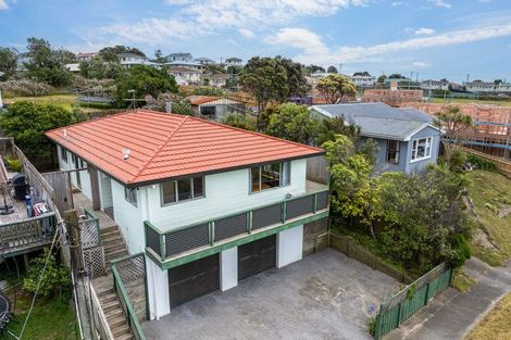 Photo of property in 1 Tuki Street, Titahi Bay, Porirua, 5022
