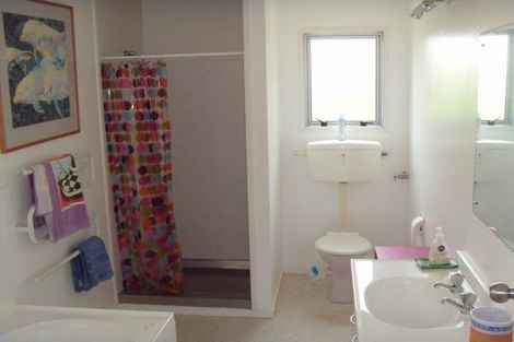 Photo of property in 2 Nicholas Street, Te Horo Beach, Otaki, 5581