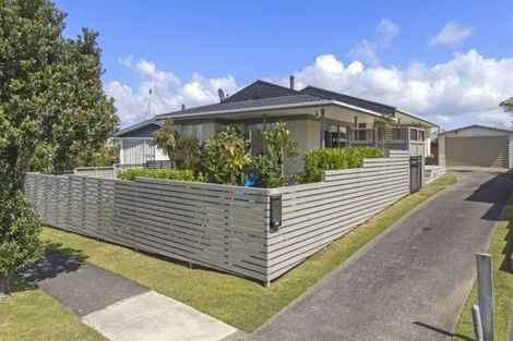 Photo of property in 41 Walworth Avenue, Pakuranga Heights, Auckland, 2010