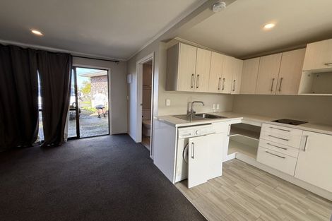 Photo of property in 4 Stella Place, Manurewa, Auckland, 2102