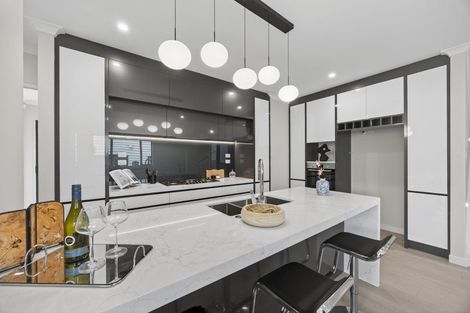 Photo of property in 2 Ballyalton Crescent, Flat Bush, 2019