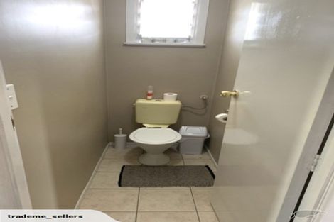 Photo of property in 15 Kiernan Place, Kelston, Auckland, 0602