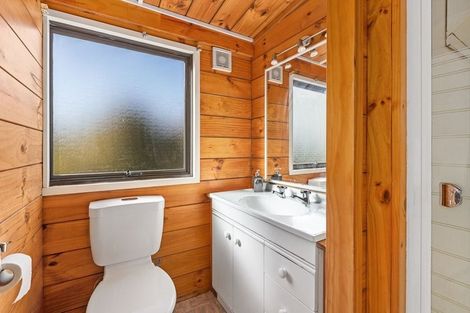 Photo of property in 14 Muscat Place, Henderson, Auckland, 0612