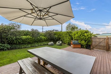 Photo of property in 22 Karamu Street, Te Atatu Peninsula, Auckland, 0610