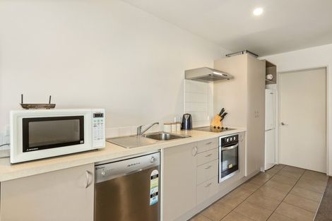 Photo of property in 3/75 Thackeray Place, Waltham, Christchurch, 8023