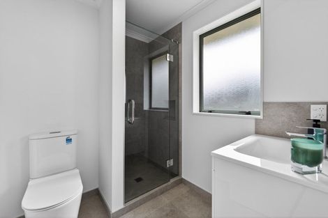 Photo of property in 42 Brooklyn Heights Drive, Kelvin Grove, Palmerston North, 4414