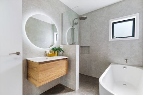 Photo of property in 15 Schnapper Rock Road, Greenhithe, Auckland, 0632