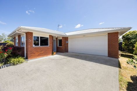 Photo of property in 50 Catalina Drive, Melville, Hamilton, 3206