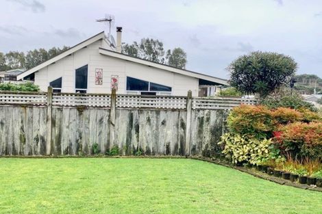 Photo of property in 12 Sarten Street, Waitara, 4320