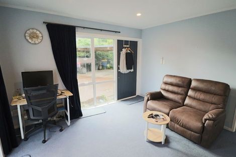 Photo of property in 1/21 Beswick Place, Birkdale, Auckland, 0626