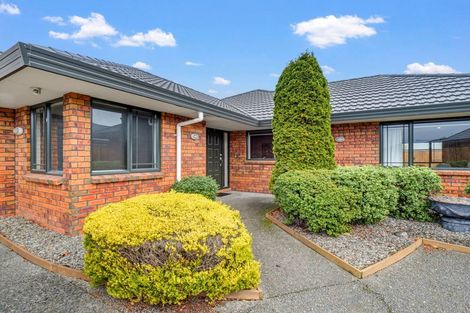 Photo of property in 52 Tennyson Avenue, Kelvin Grove, Palmerston North, 4414
