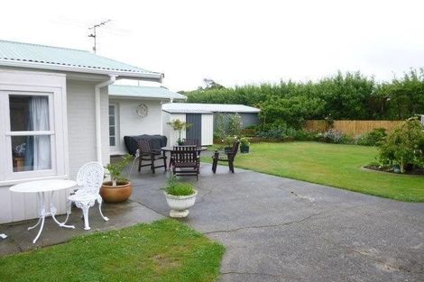 Photo of property in 8 Leybourne Avenue, Waikanae, 5036