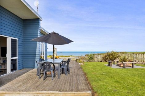 Photo of property in 6 Ironsands, Waverley, 4591