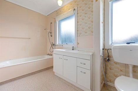 Photo of property in 24a Hall Road, Matua, Tauranga, 3110