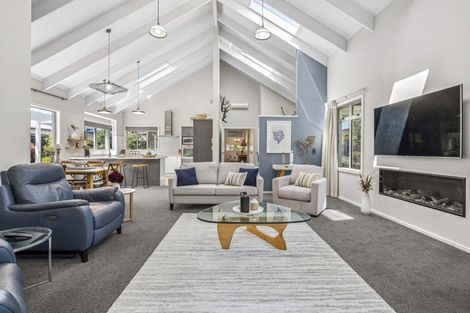 Photo of property in 9 Coprosma Crescent, Waipahihi, Taupo, 3330