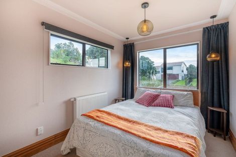 Photo of property in 37 Hicks Crescent, Waikanae Beach, Waikanae, 5036