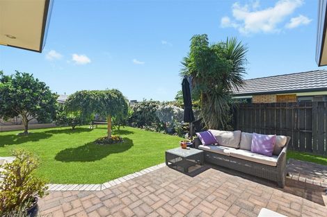 Photo of property in 36 Waiwherowhero Drive, St Andrews, Hamilton, 3200