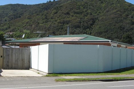 Photo of property in 36 Kent Street, Picton, 7220