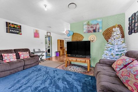 Photo of property in 96 Moire Road, Massey, Auckland, 0614