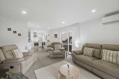 Photo of property in 49 Bridgewater Way, Pyes Pa, Tauranga, 3112