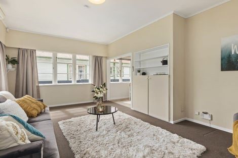 Photo of property in 6 Durham Crescent, Fairfield, Lower Hutt, 5011