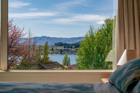 Photo of property in 53 Sargood Drive, Wanaka, 9305